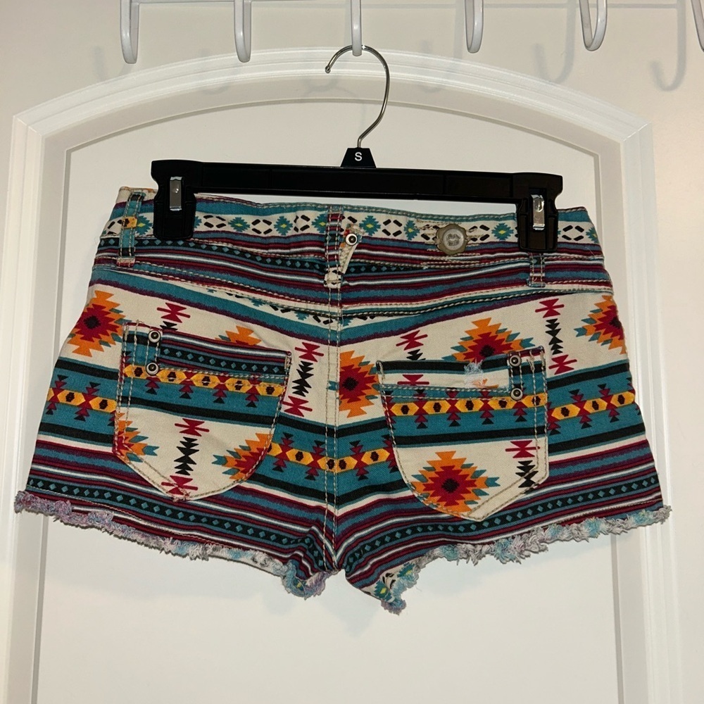 Tribal low rise Multicolor Patterned jean Shorts - Picture 4 of 7